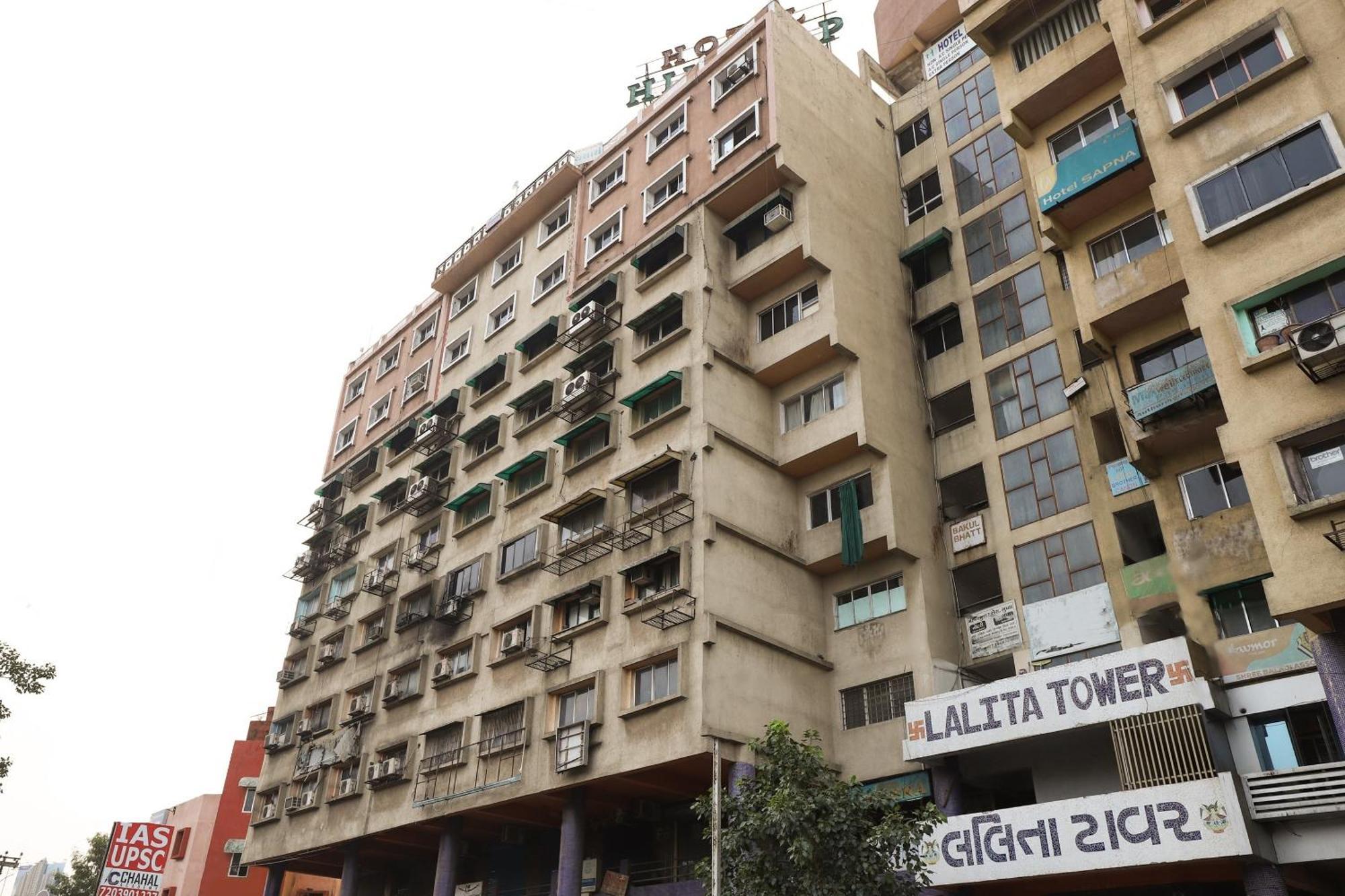 SPOT ON 66196 Hotel Hilltop Vadodara Exterior foto
